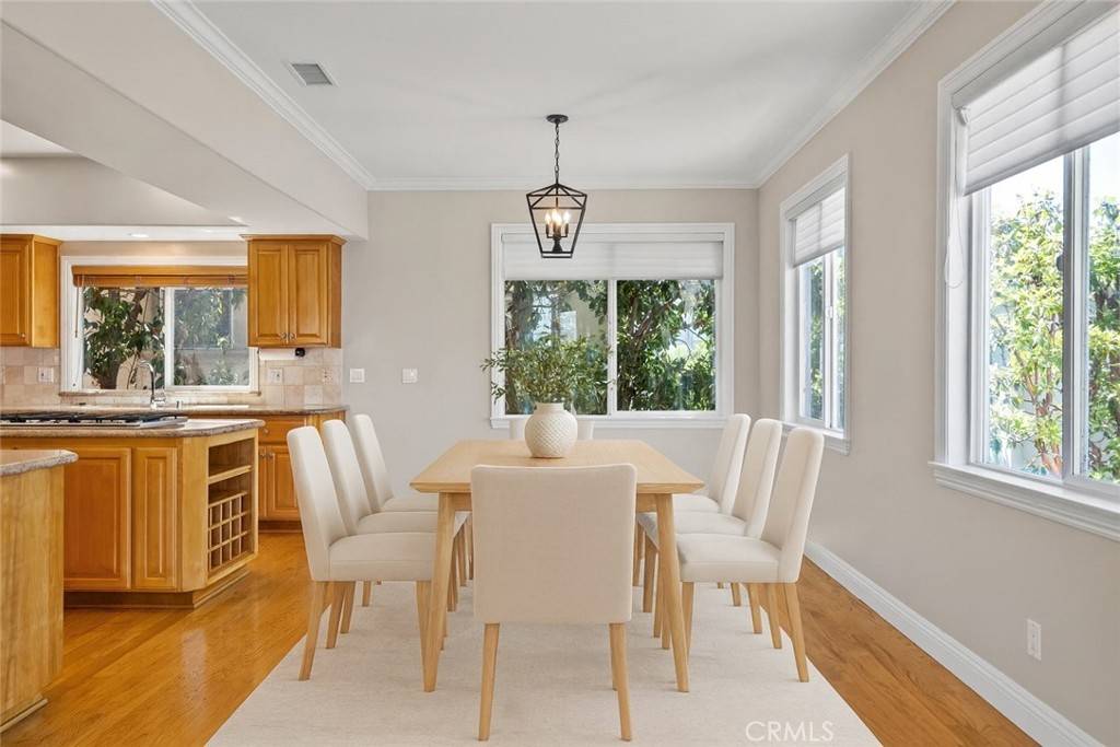 Hermosa Beach, CA 90254,944 5th ST