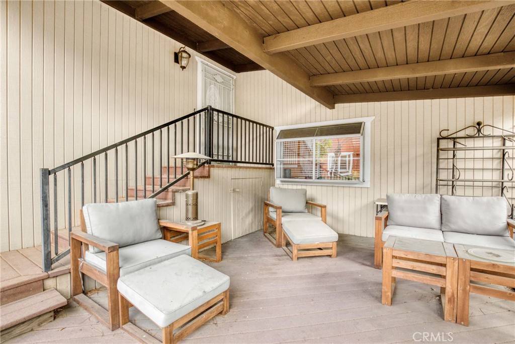 Green Valley, CA 91390,39423 Calle El Jornado