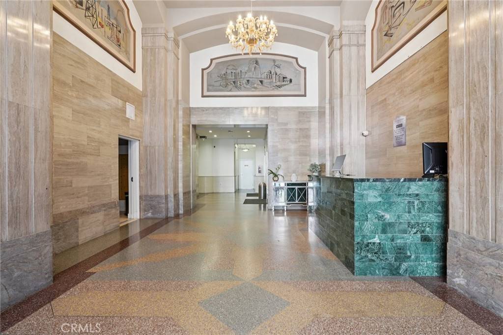 Los Angeles, CA 90015,939 S Broadway #203