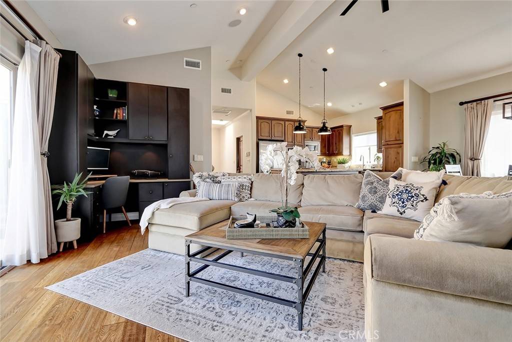 Redondo Beach, CA 90278,2211 Mathews AVE #B