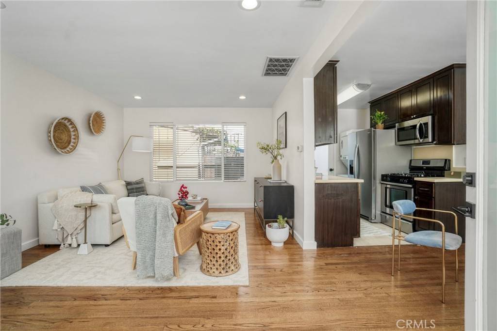 Santa Monica, CA 90405,2402 Ocean Park blvd #1