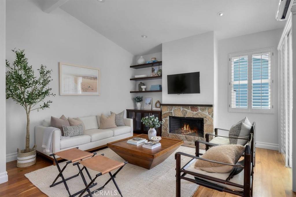Manhattan Beach, CA 90266,228 5th Place