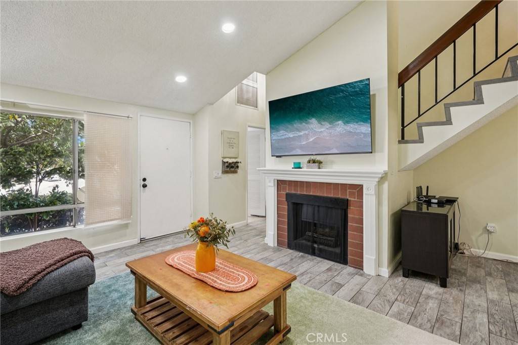 Long Beach, CA 90807,3390 Elm Ave #2