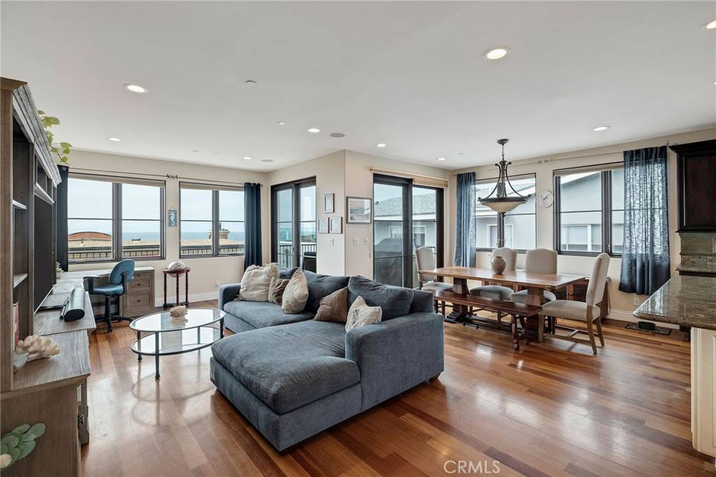 Redondo Beach, CA 90277,1724 Esplanade #C