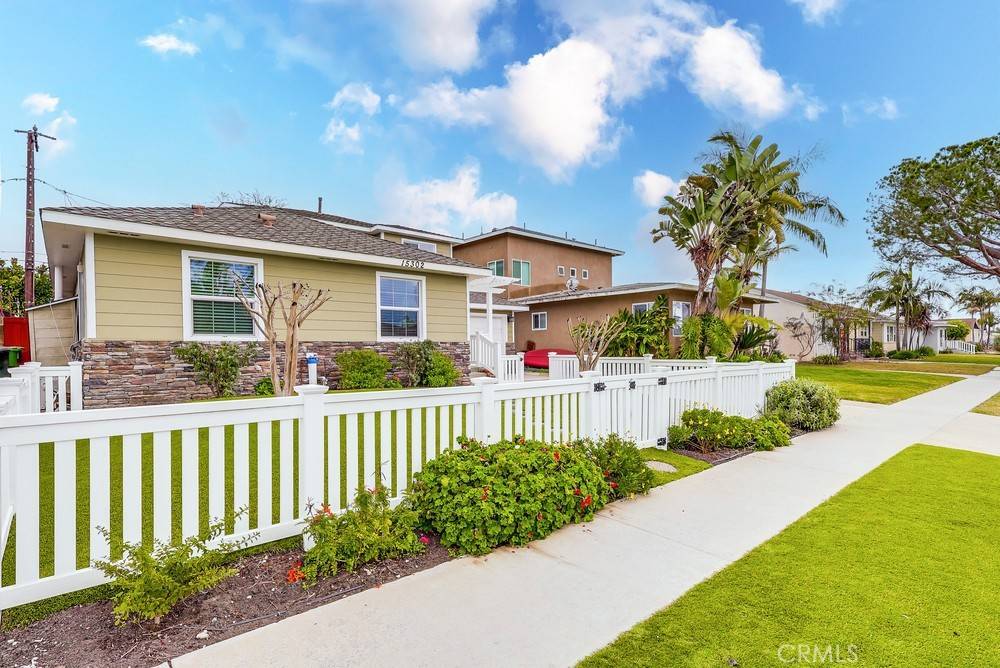 Lawndale, CA 90260,15302 Doty