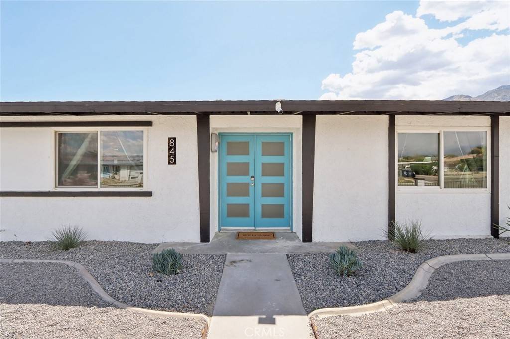 Palm Springs, CA 92262,845 W Gateway Drive