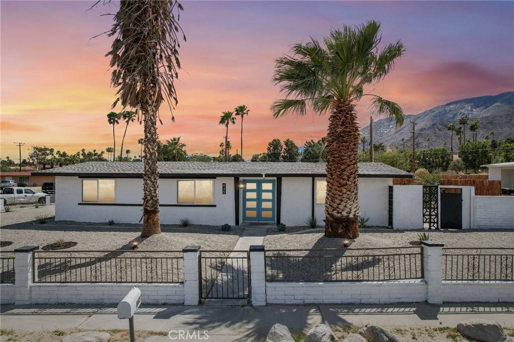 Palm Springs, CA 92262,845 W Gateway Drive