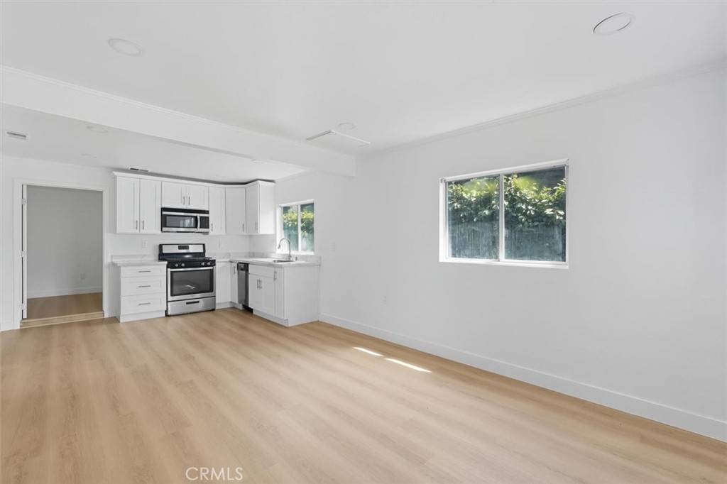 Redondo Beach, CA 90277,414 N Gertruda #B