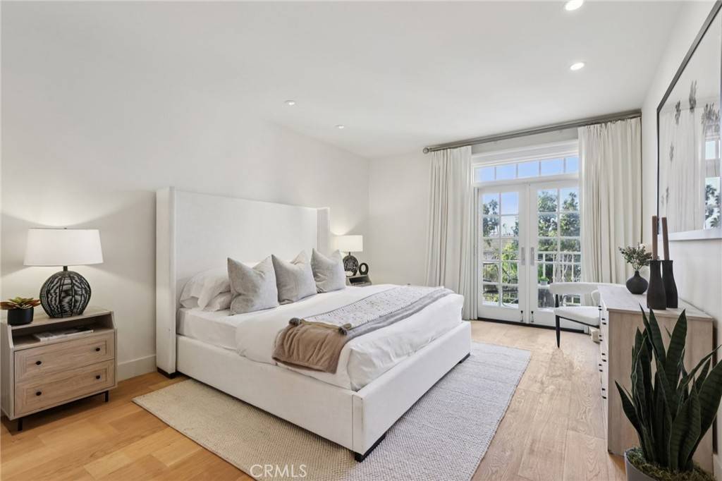 Santa Monica, CA 90403,1040 4th #407