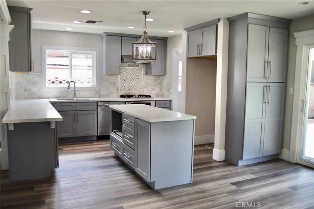 Torrance, CA 90501,2370 W 235th PL