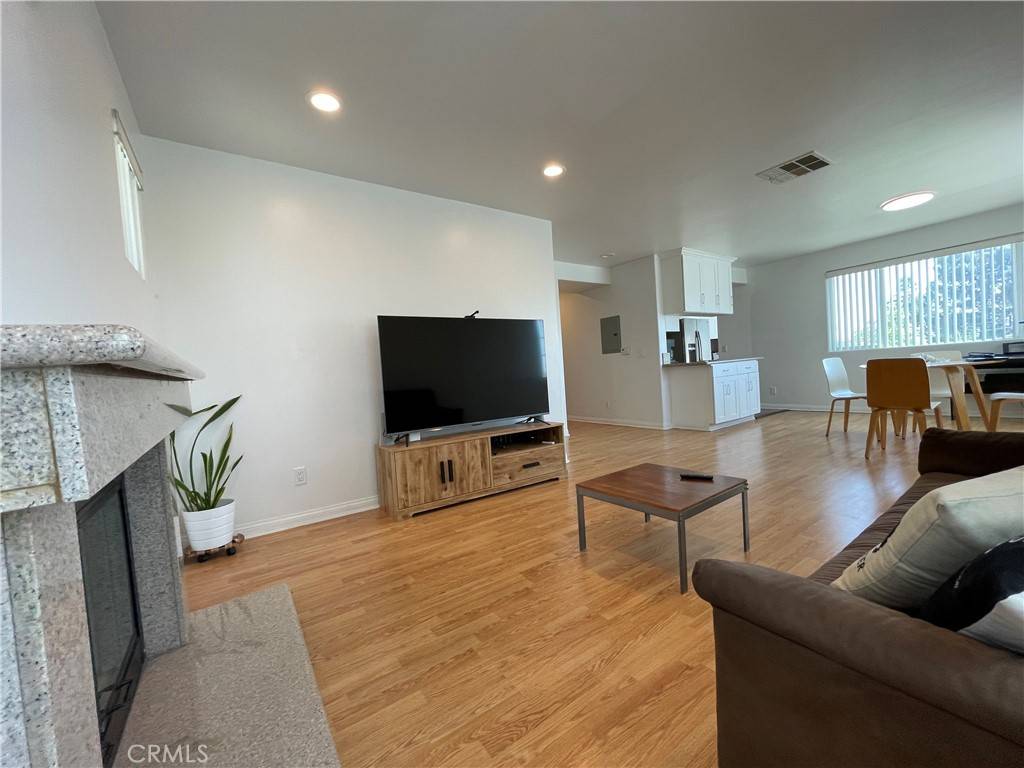 Harbor City, CA 90710,1412 257th ST #A