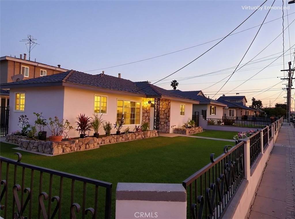 Wilmington, CA 90744,700 W E