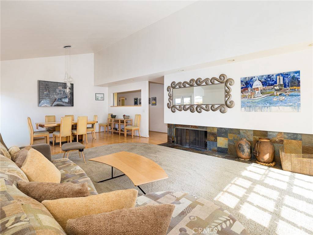 Manhattan Beach, CA 90266,1206 6th ST