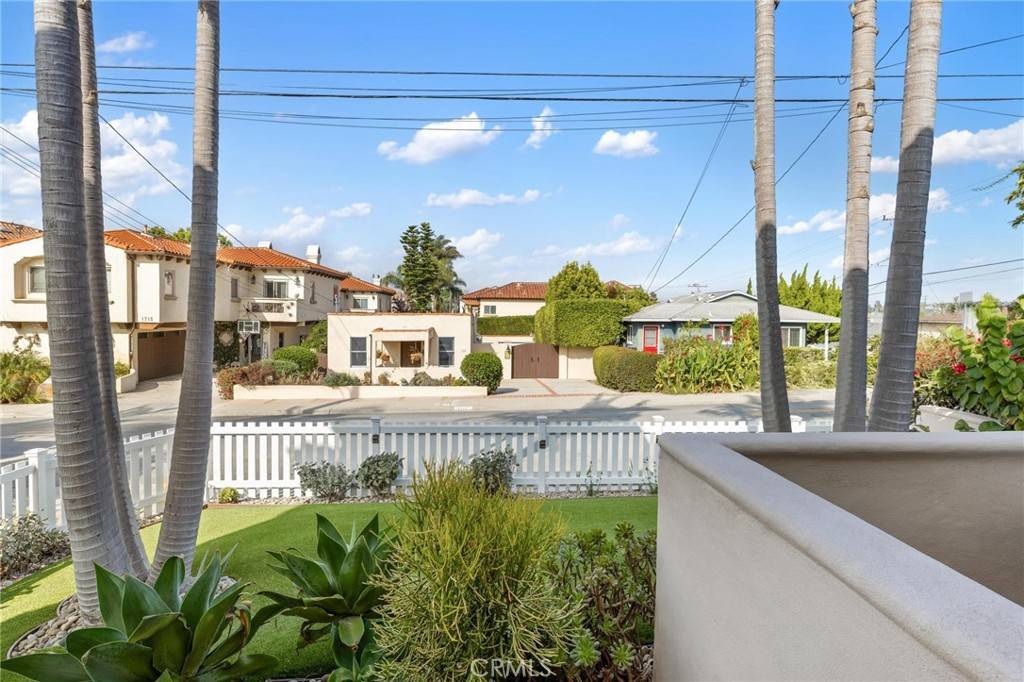 Redondo Beach, CA 90278,1714 Marshallfield #A