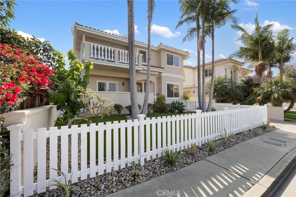Redondo Beach, CA 90278,1714 Marshallfield #A