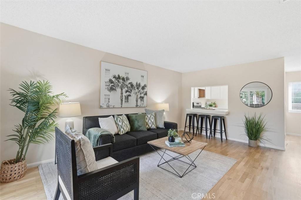 Torrance, CA 90503,3101 Plaza Del Amo #8