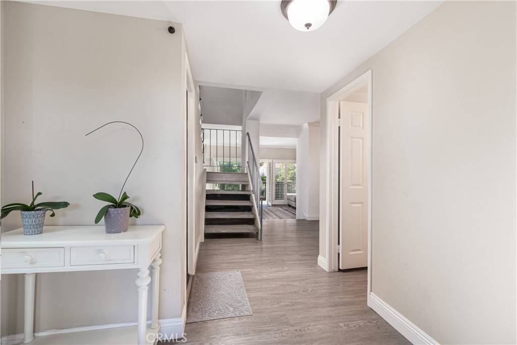 Rolling Hills Estates, CA 90274,28 Sycamore LN