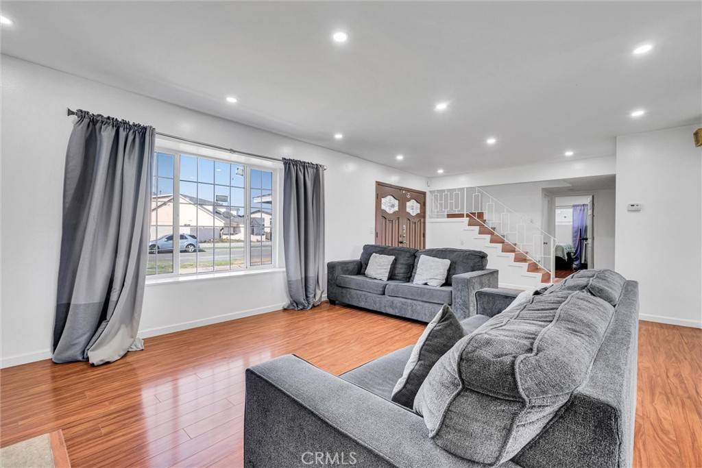 Carson, CA 90746,18222 Coltman