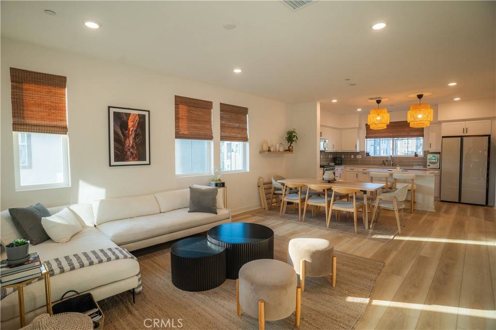 Santa Fe Springs, CA 90670,11753 Florence Ave #1