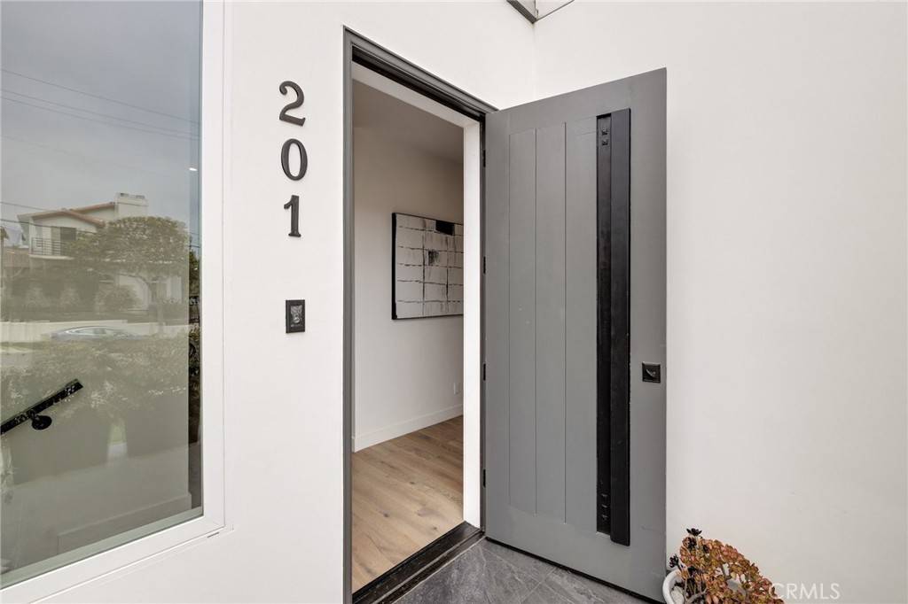 Redondo Beach, CA 90277,201 S Juanita AVE