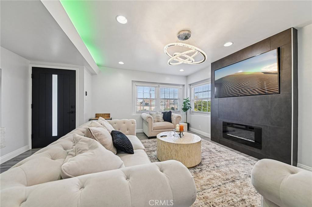 Rancho Palos Verdes, CA 90275,2120 Ronsard RD