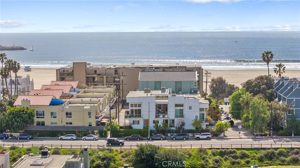 Marina Del Rey, CA 90292,30 Reef ST #3