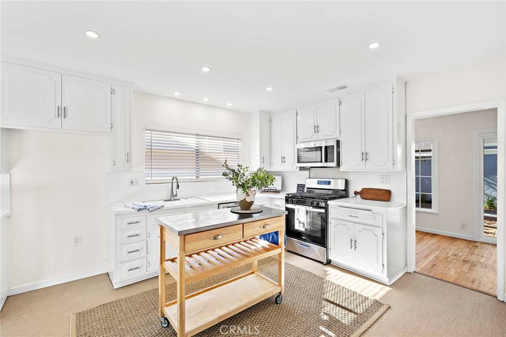 Long Beach, CA 90815,2853 Josie AVE