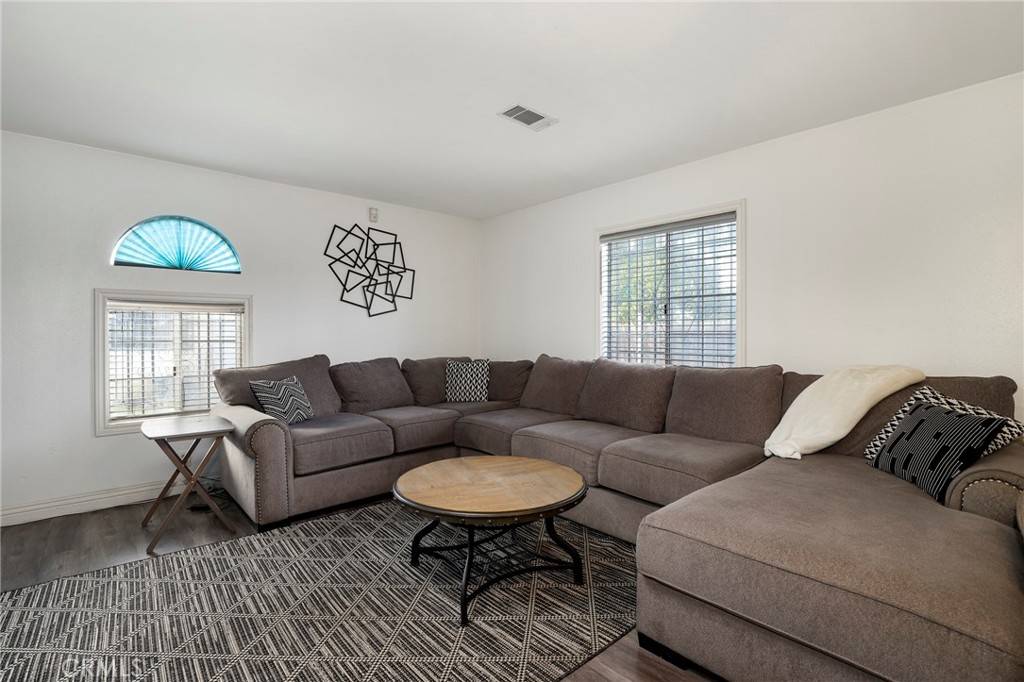 Compton, CA 90222,12623 S Slater