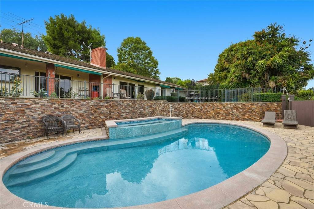 Rancho Palos Verdes, CA 90275,28612 Palos Verdes E