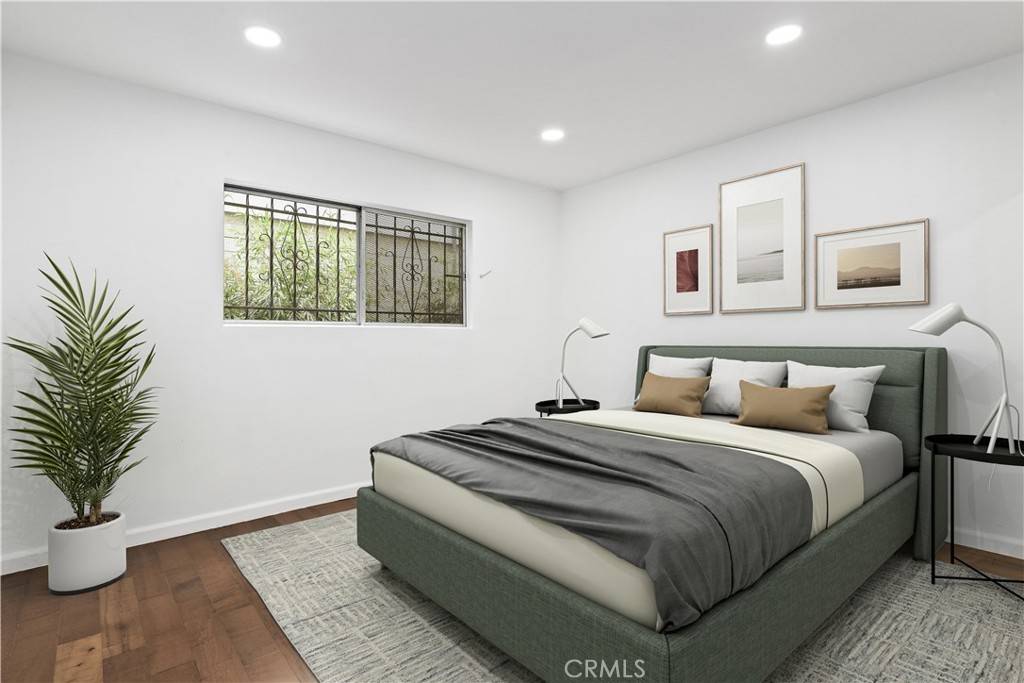 West Hollywood, CA 90069,1045 N Kings RD #105