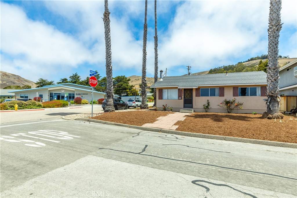 Morro Bay, CA 93442,2996 Fir AVE