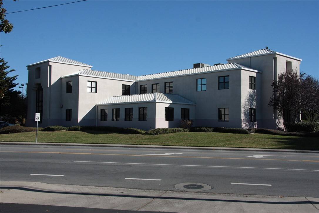 San Luis Obispo, CA 93401,3701 S Higuera ST #100