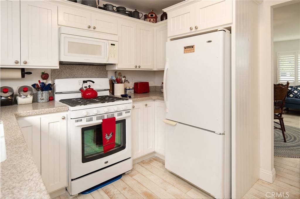 Buellton, CA 93427,9 Six Flags CIR