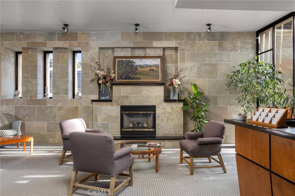 San Luis Obispo, CA 93401,1102 Laurel LN