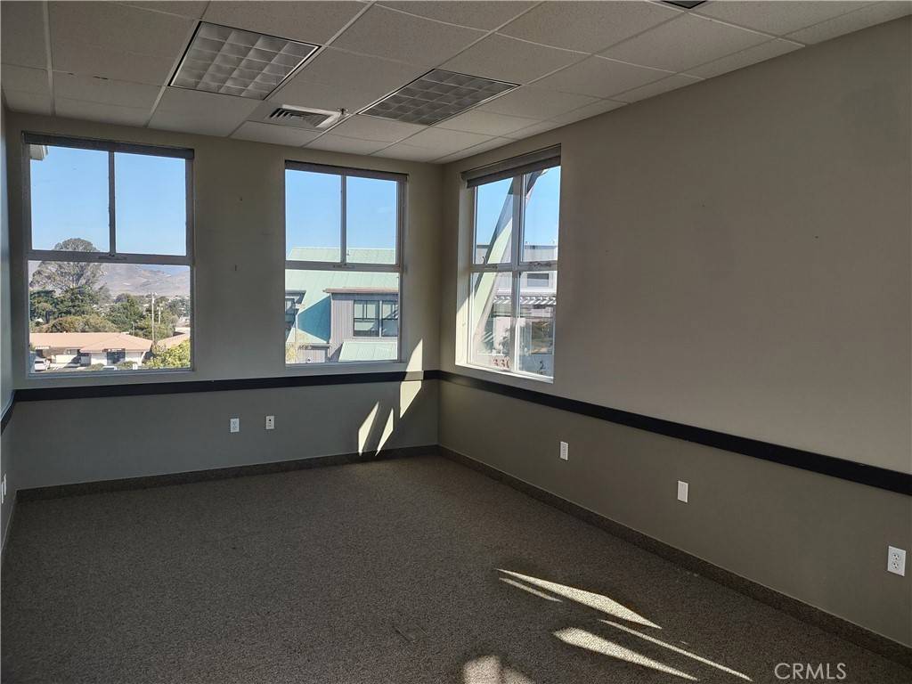 Los Osos, CA 93402,1320 Van Beurden DR #201