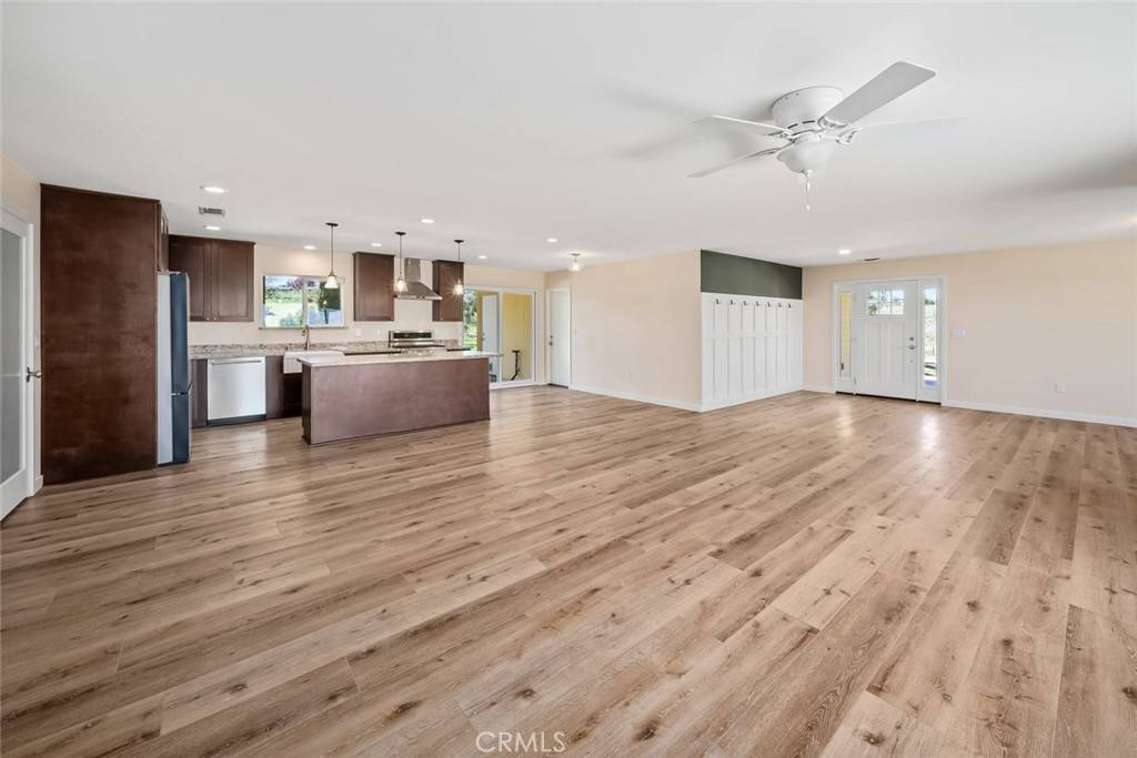 Paso Robles, CA 93446,6095 Vista Serrano WAY