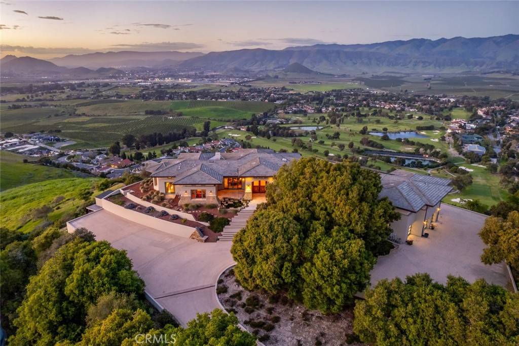 San Luis Obispo, CA 93401,1015 Rimrock LN