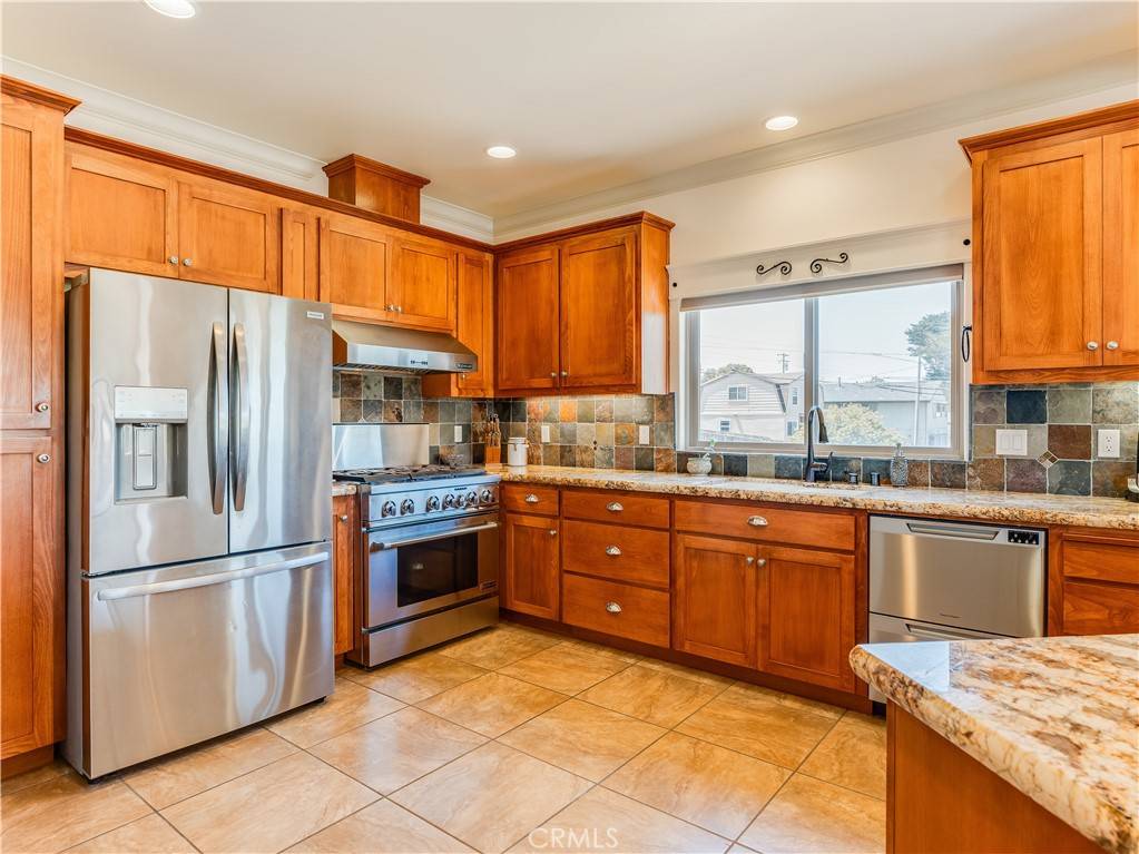 Morro Bay, CA 93442,594 Kings AVE