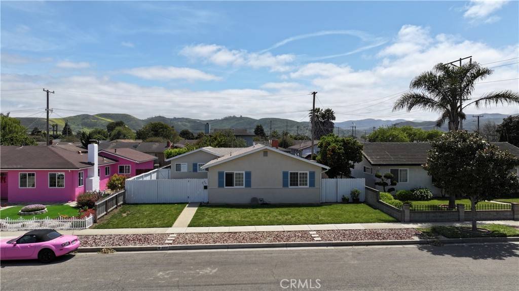 Lompoc, CA 93436,804 East Oak AVE