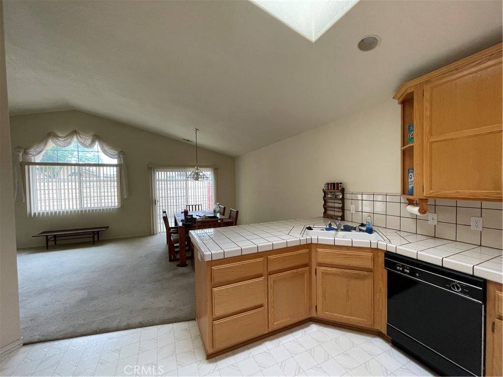 Santa Maria, CA 93458,708 Hawthorn ST