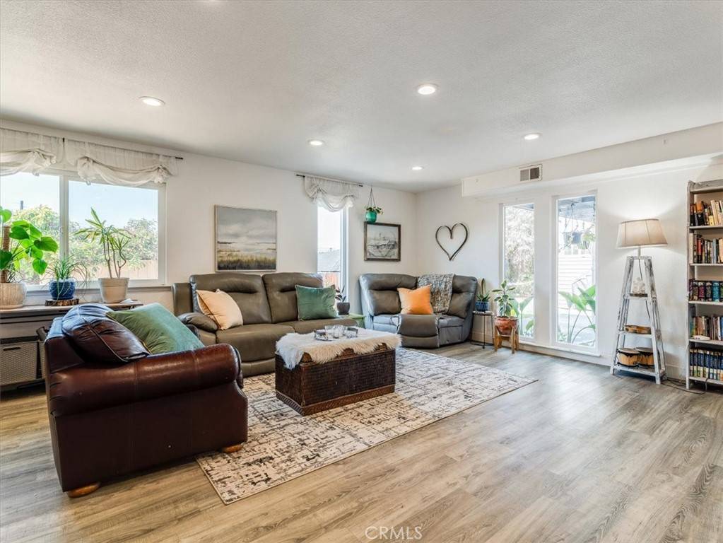 Los Osos, CA 93402,748 Woodland DR