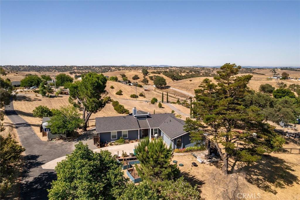 Paso Robles, CA 93446,5175 White Tail Place