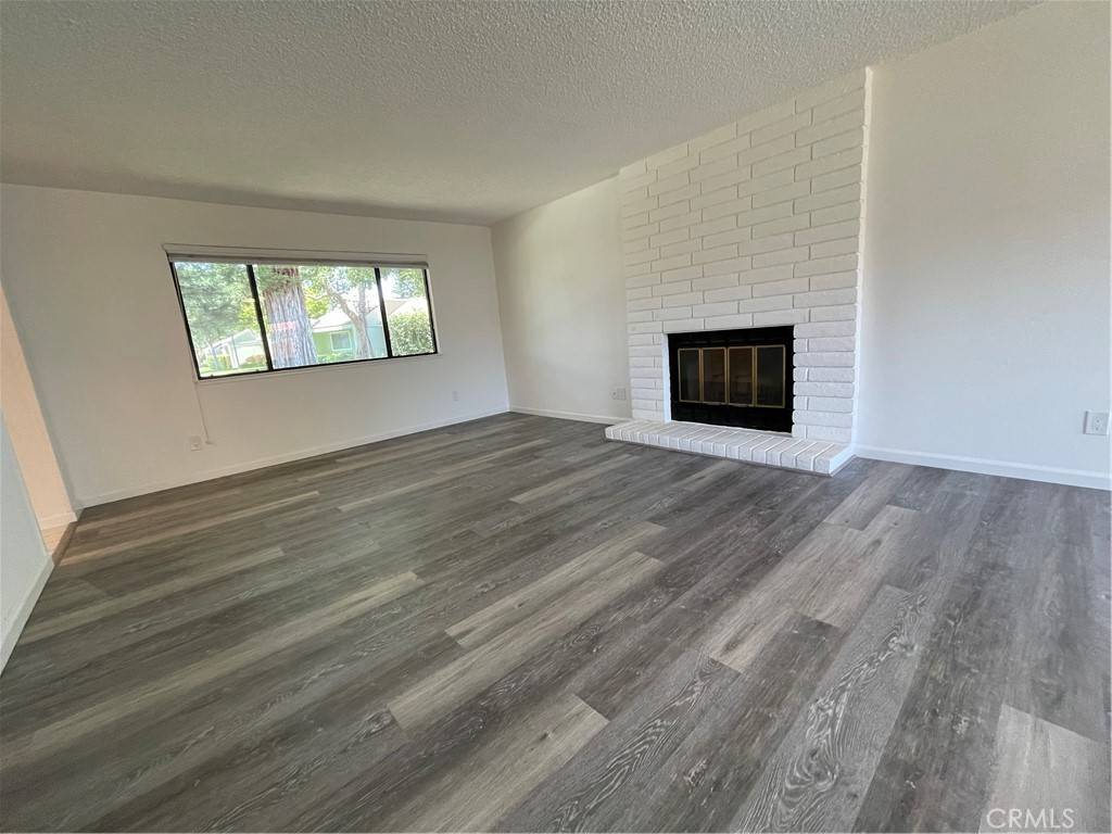 Fresno, CA 93705,1935 W Santa Ana AVE