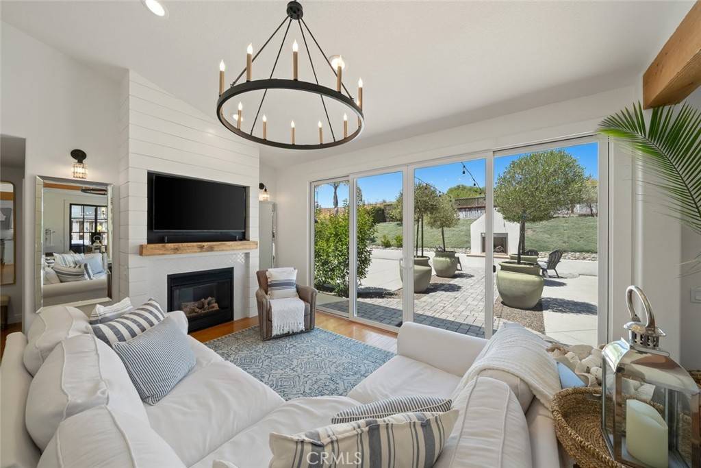 Pismo Beach, CA 93449,100 El Viento