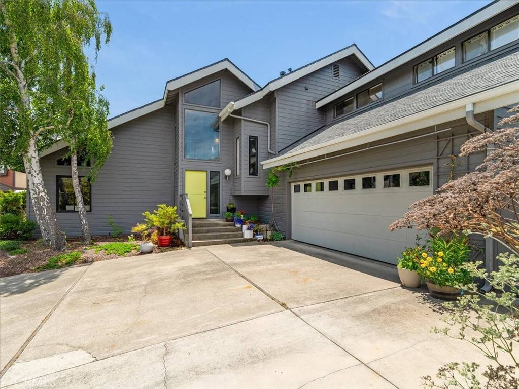 San Luis Obispo, CA 93405,1750 La Luna CT