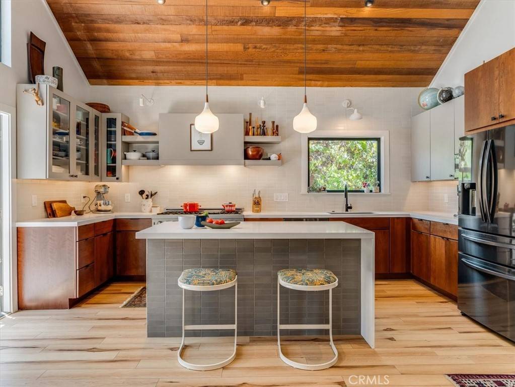 San Luis Obispo, CA 93405,1750 La Luna CT