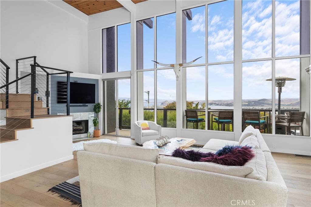 Los Osos, CA 93402,329 Travis DR