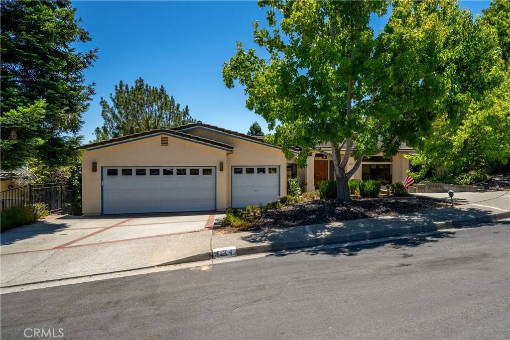 San Luis Obispo, CA 93405,121 Twin Ridge DR