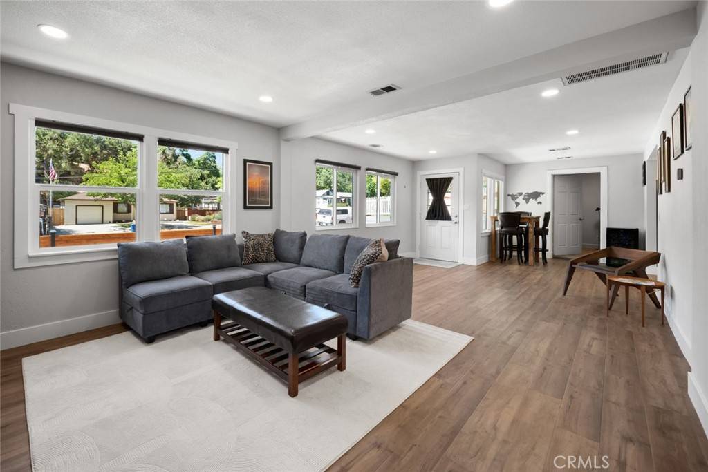 Paso Robles, CA 93446,19 12th Street