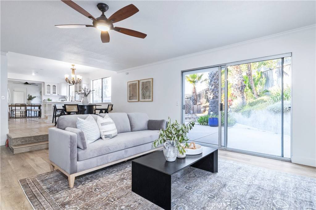 Santa Maria, CA 93455,815 Foxenwood DR